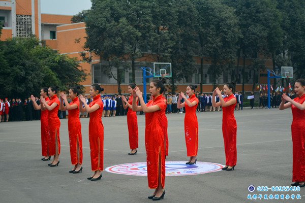 华夏旅游学校礼仪队
