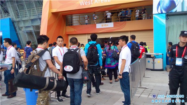 我校志愿者参加国家残奥会开幕式志愿工作