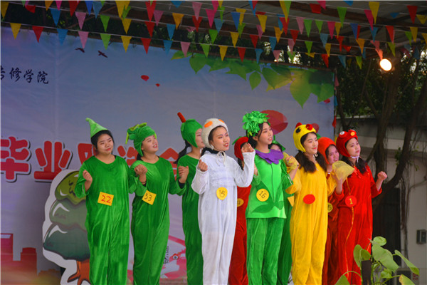 成都幼师学校幼儿舞表演