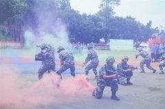 超燃！素质拓展汇报表演现场